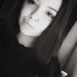 Meet your Posher, Caitlyn